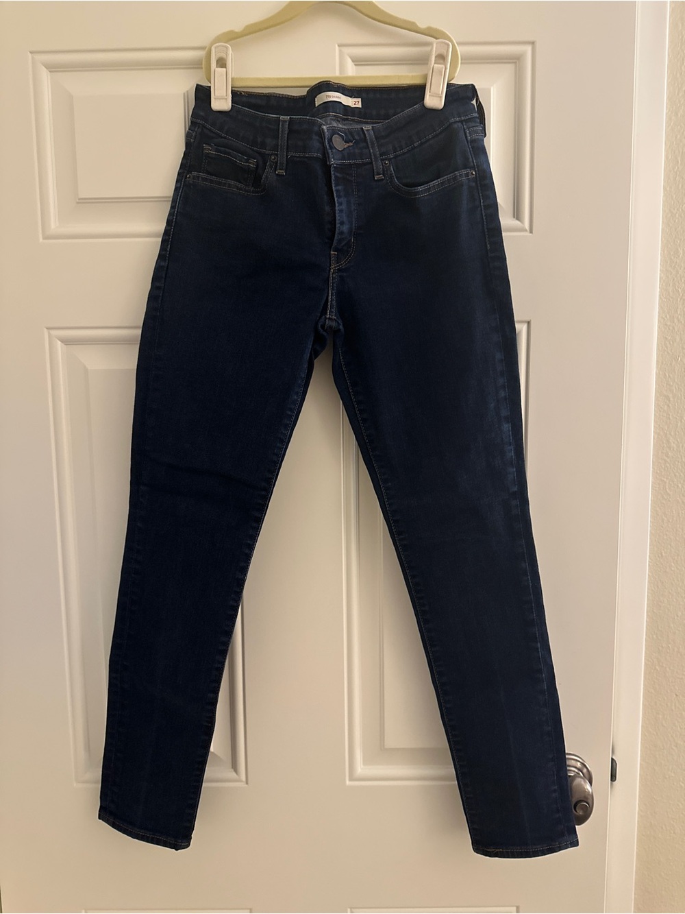 Dark Blue Levis 711 size 27